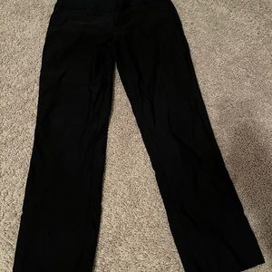 Size 6P short black pant. Elastic waist